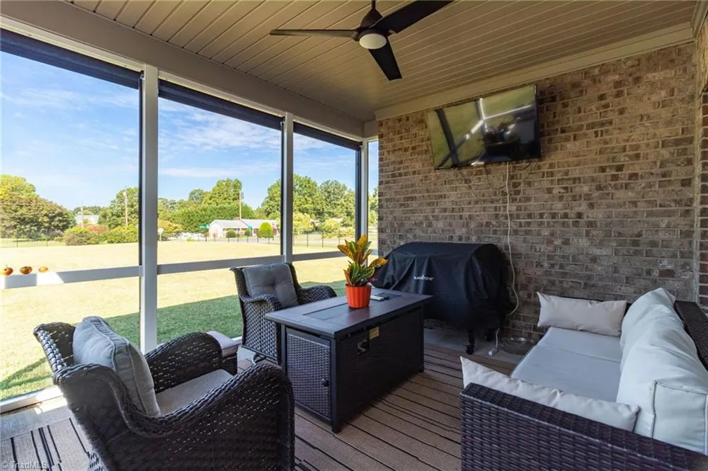 252 Rosewood Drive Winston-Salem, NC 27127