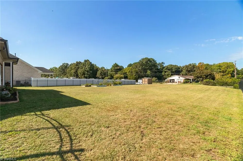 252 Rosewood Drive Winston-Salem, NC 27127