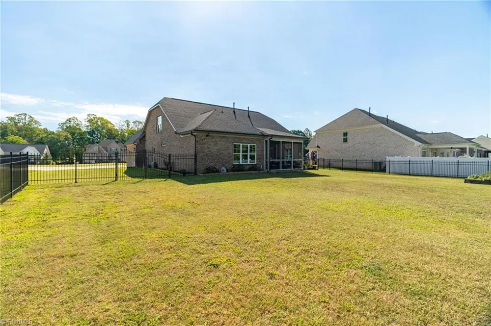 252 Rosewood Drive Winston-Salem, NC 27127