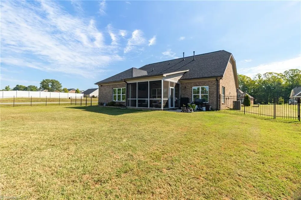 252 Rosewood Drive Winston-Salem, NC 27127