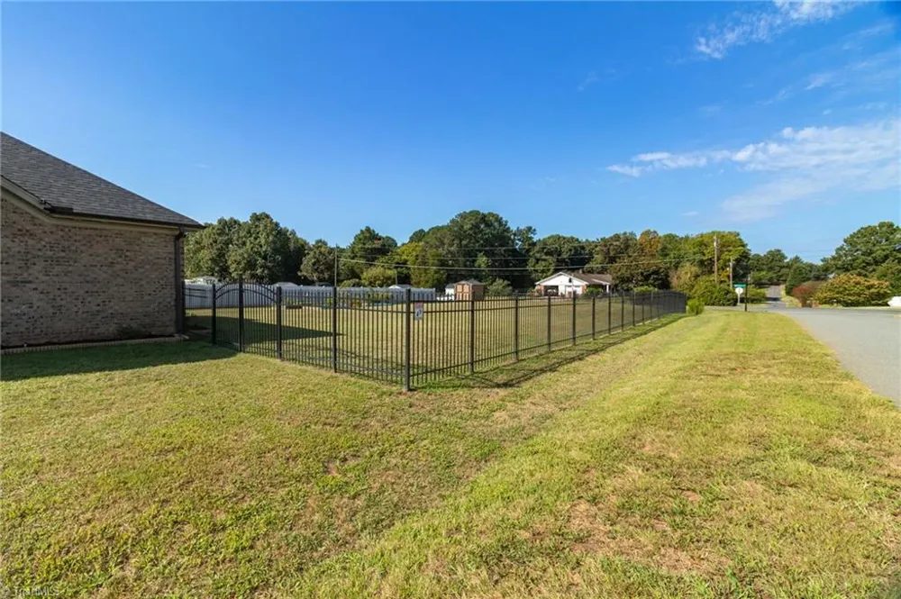 252 Rosewood Drive Winston-Salem, NC 27127