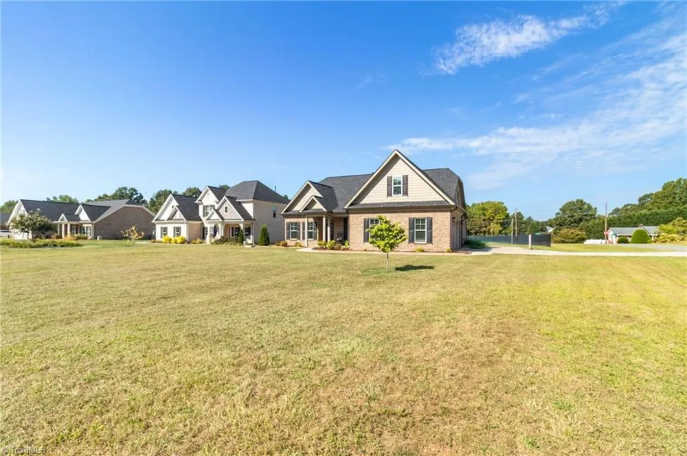 252 Rosewood Drive Winston-Salem, NC 27127