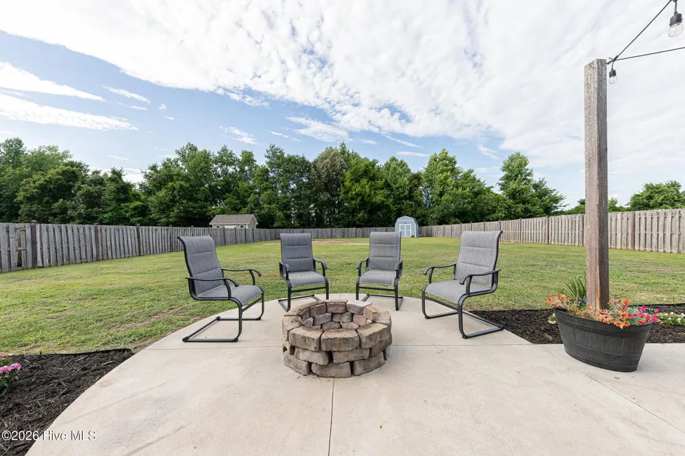 414 Fawns Creek Chase Jacksonville, NC 28540
