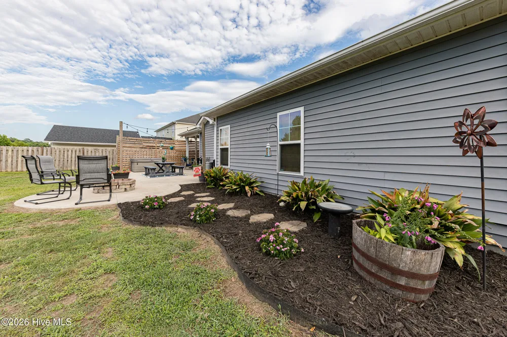 414 Fawns Creek Chase Jacksonville, NC 28540