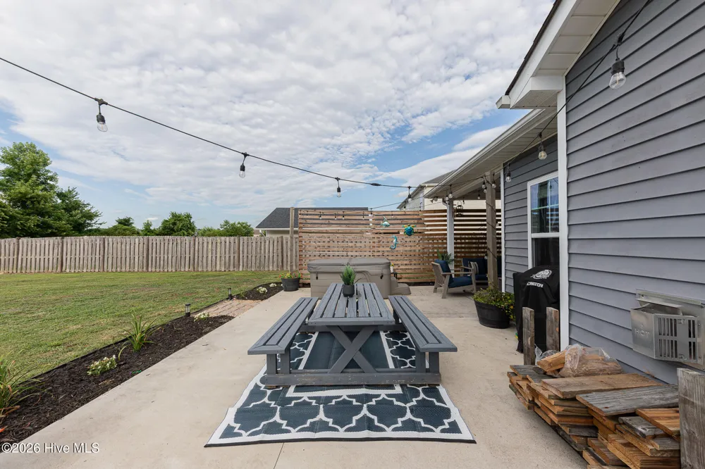 414 Fawns Creek Chase Jacksonville, NC 28540