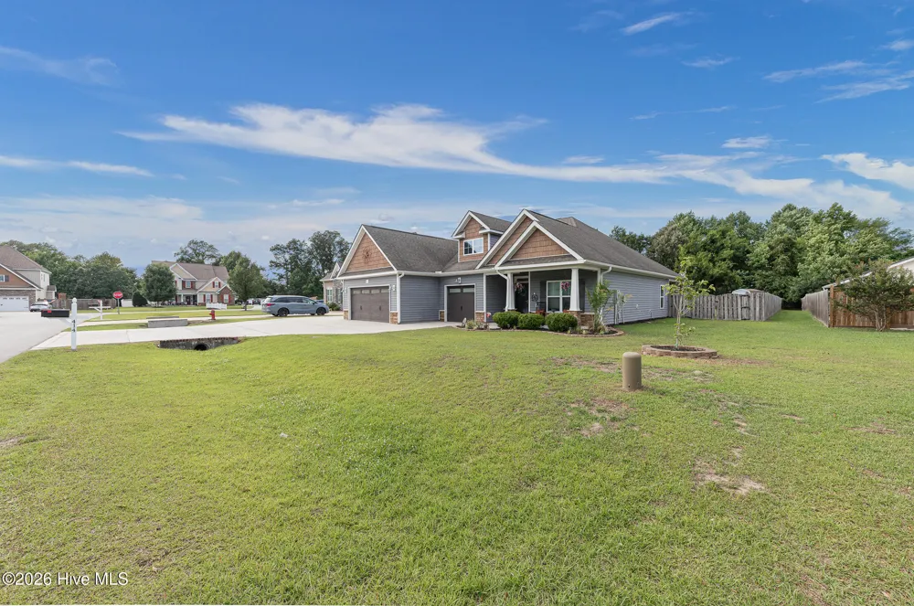 414 Fawns Creek Chase Jacksonville, NC 28540