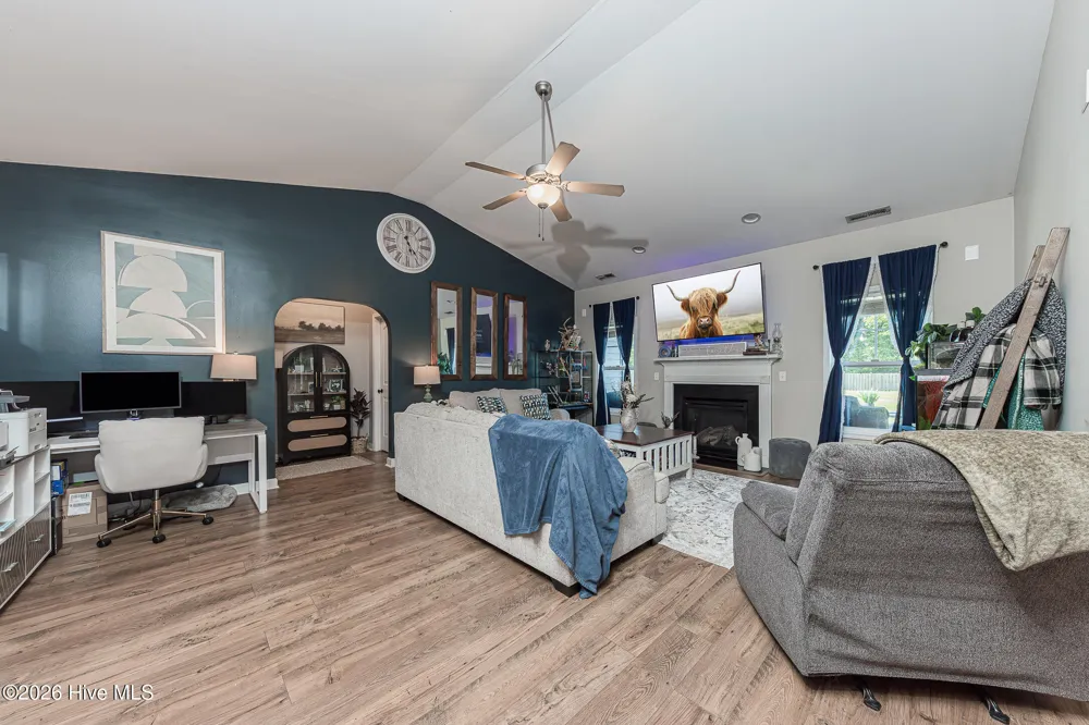 414 Fawns Creek Chase Jacksonville, NC 28540
