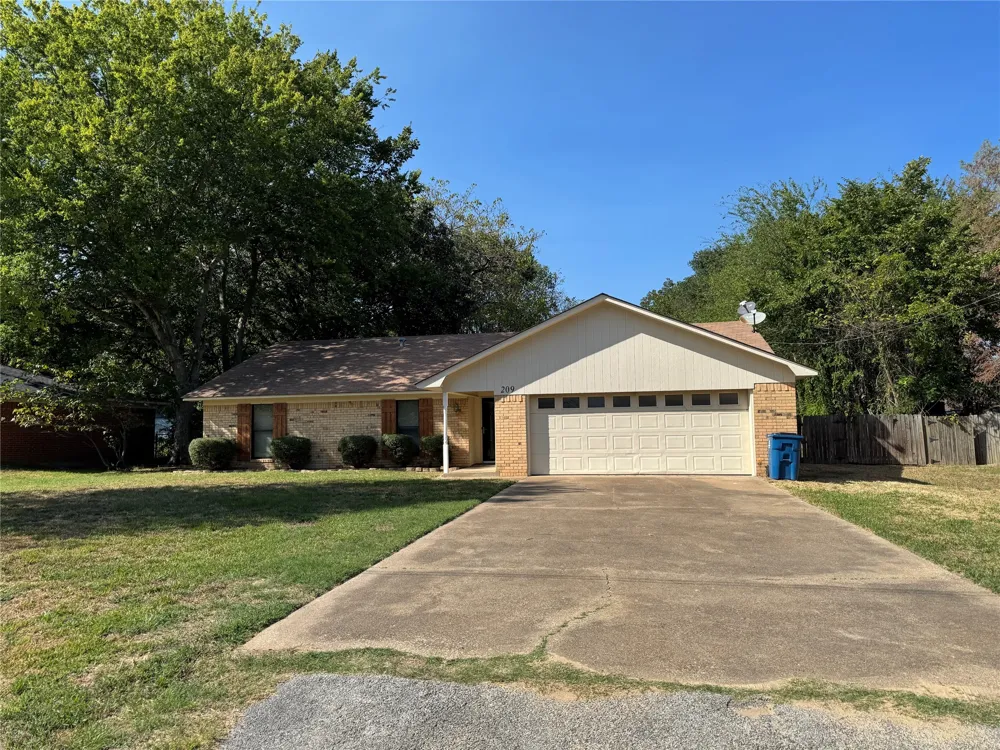 209 Magnolia Lane Chandler, TX 75758