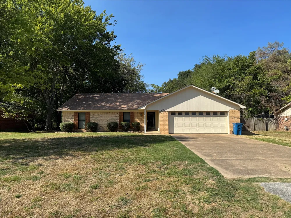 209 Magnolia Lane Chandler, TX 75758