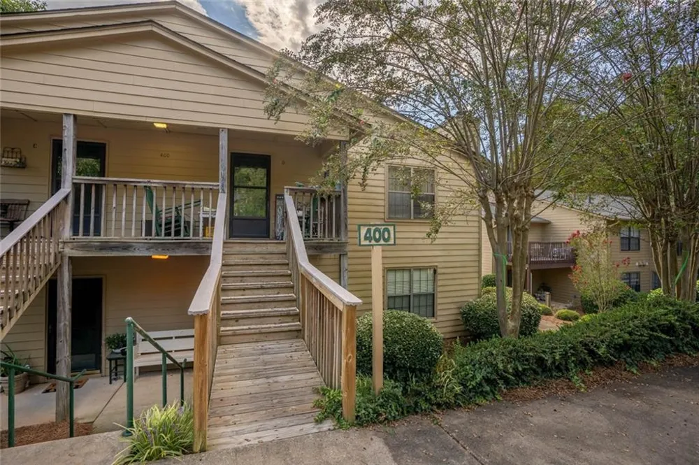 2235 Old Hamilton Place #400D Gainesville, GA 30507