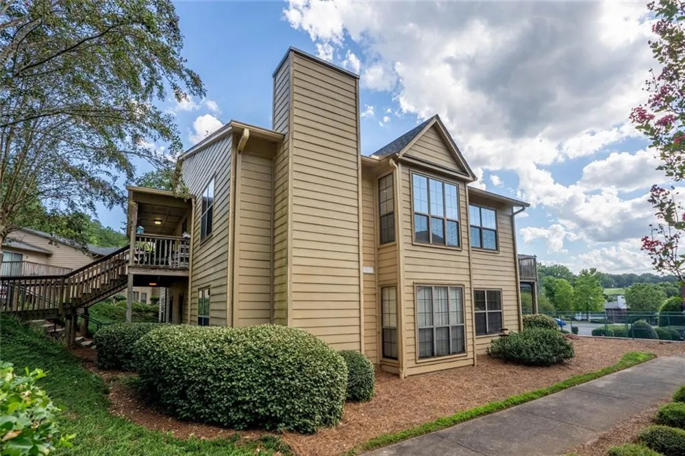 2235 Old Hamilton Place #400D Gainesville, GA 30507