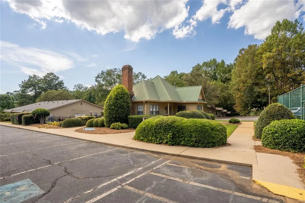 2235 Old Hamilton Place #400D Gainesville, GA 30507