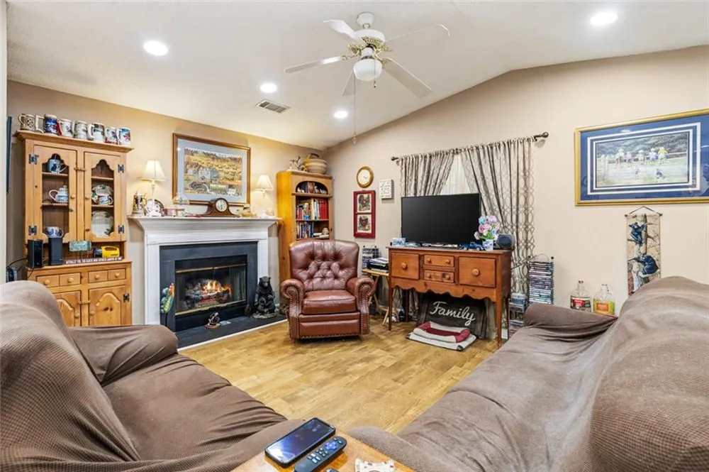 2235 Old Hamilton Place #400D Gainesville, GA 30507