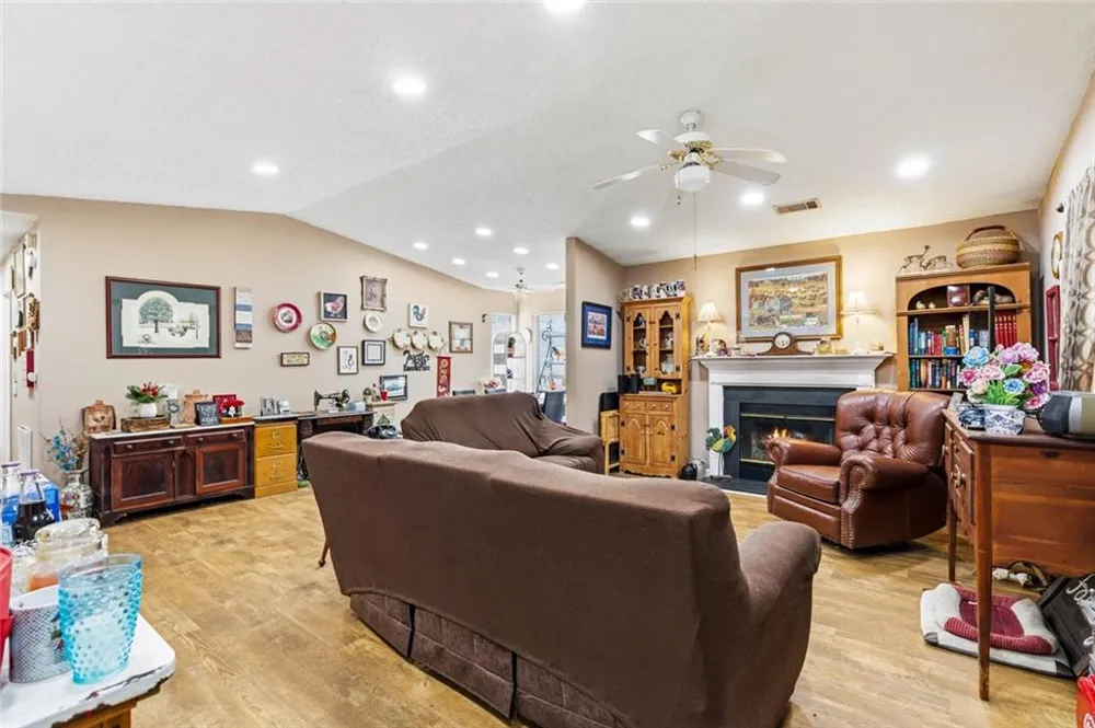 2235 Old Hamilton Place #400D Gainesville, GA 30507