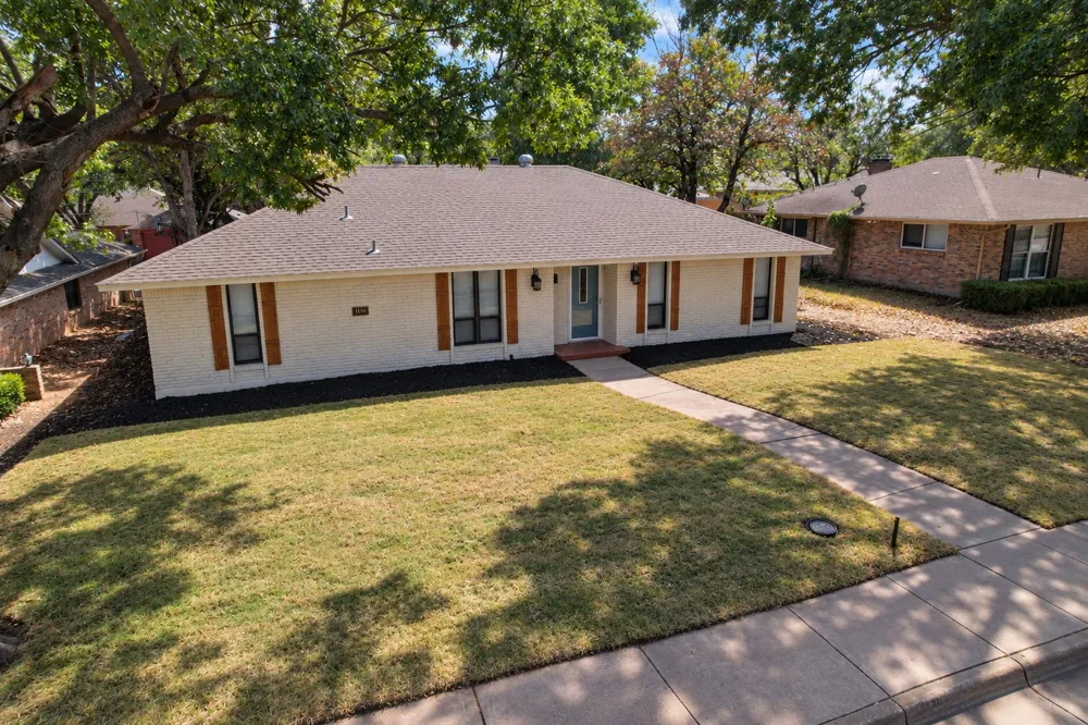 1830 Altadena Lane Dallas, TX 75232