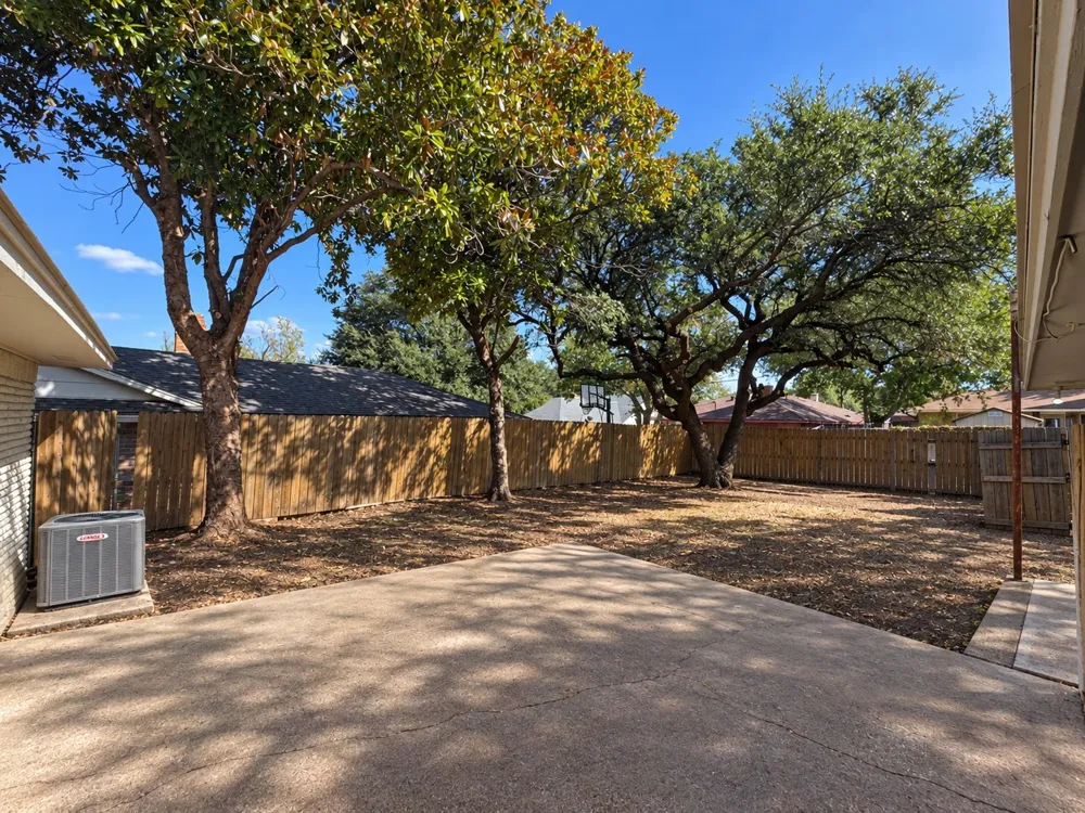 1830 Altadena Lane Dallas, TX 75232