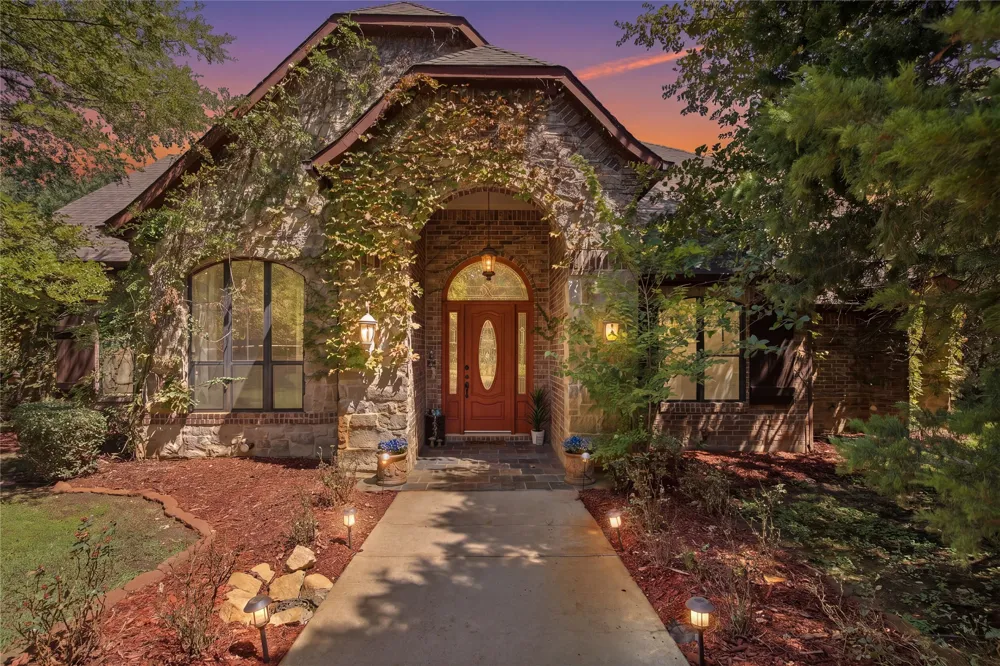 2050 E Oak Shores Drive Cross Roads, TX 76227