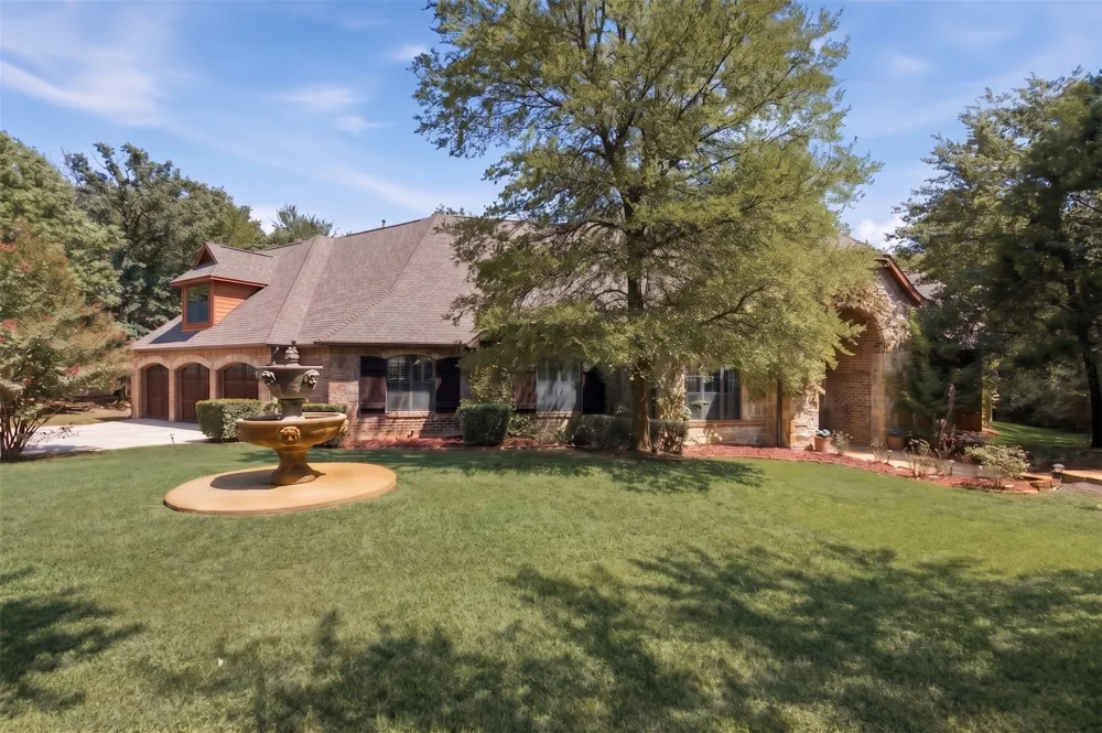 2050 E Oak Shores Drive Cross Roads, TX 76227