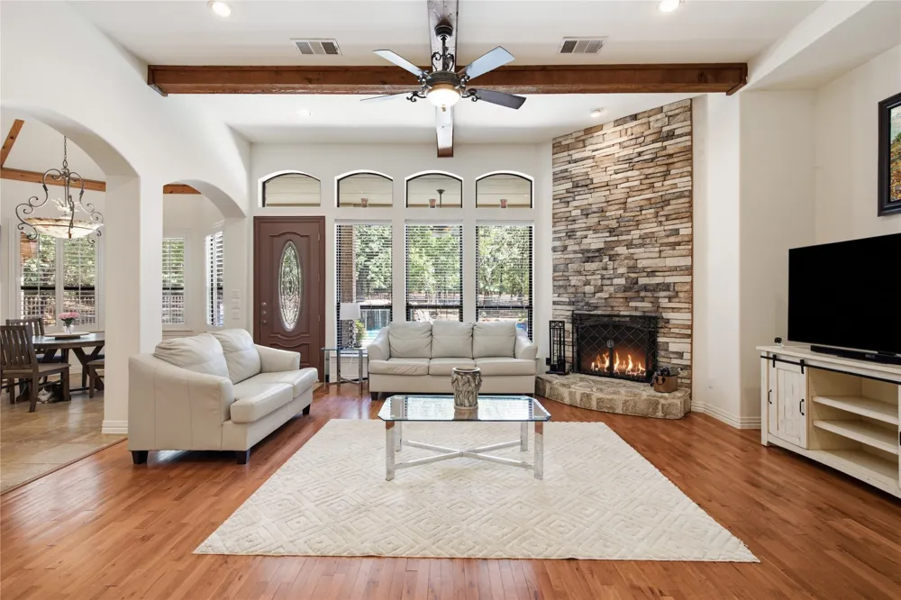 2050 E Oak Shores Drive Cross Roads, TX 76227