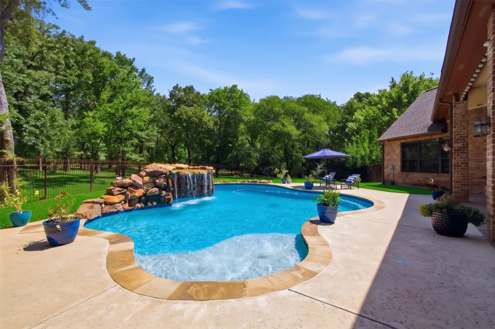 2050 E Oak Shores Drive Cross Roads, TX 76227