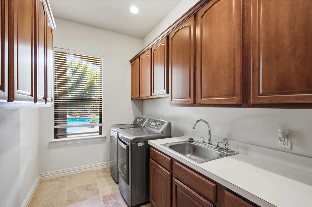 2050 E Oak Shores Drive Cross Roads, TX 76227