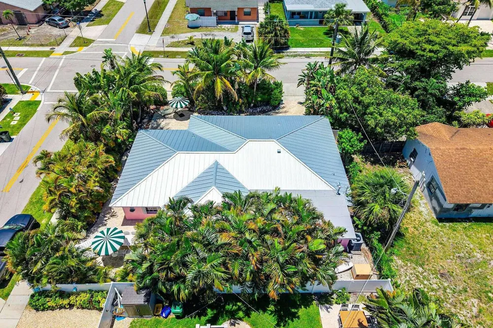 247 SE 3RD AVENUE Delray Beach, FL 33483
