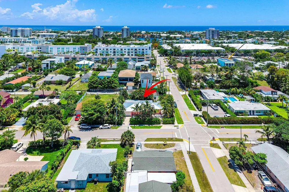 247 SE 3RD AVENUE Delray Beach, FL 33483