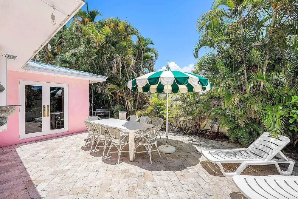 247 SE 3RD AVENUE Delray Beach, FL 33483