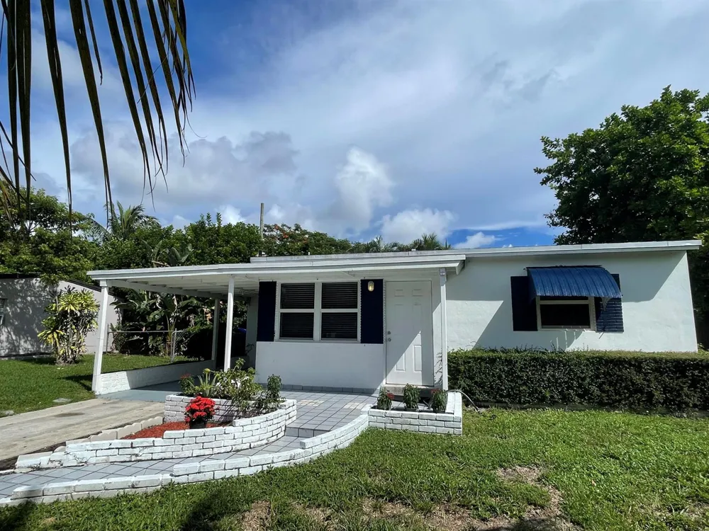 1481 NE 27TH STREET Pompano Beach, FL 33064