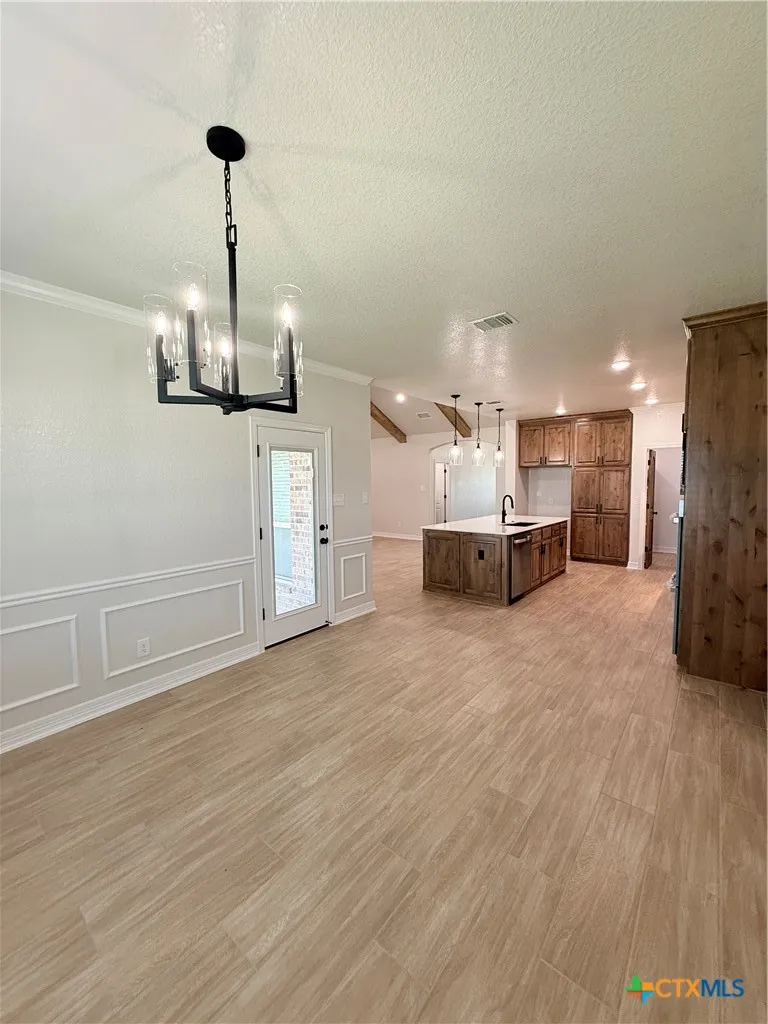 8003 Kelly Herring Lane Killeen, TX 76542