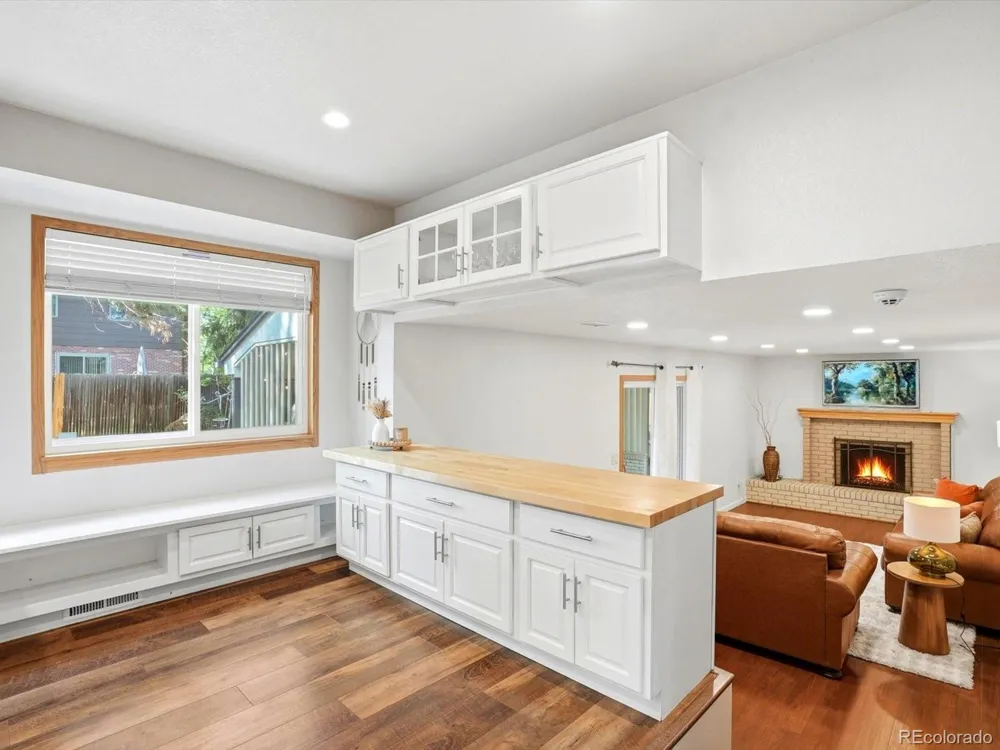 8923 W Warren Drive Lakewood, CO 80227