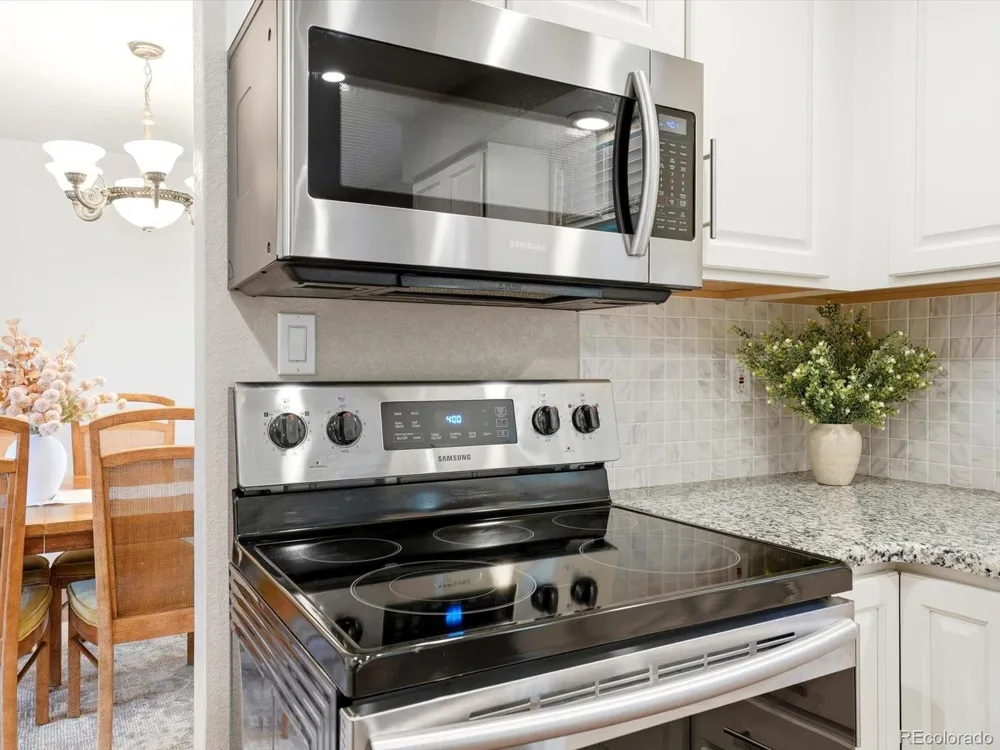 8923 W Warren Drive Lakewood, CO 80227