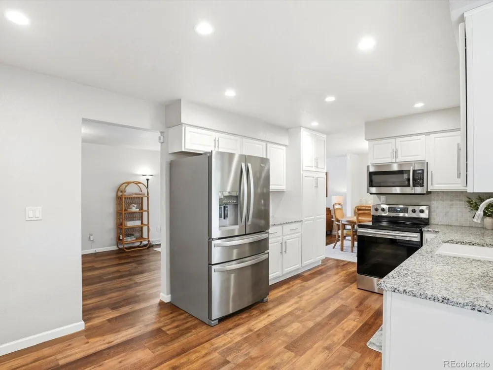 8923 W Warren Drive Lakewood, CO 80227