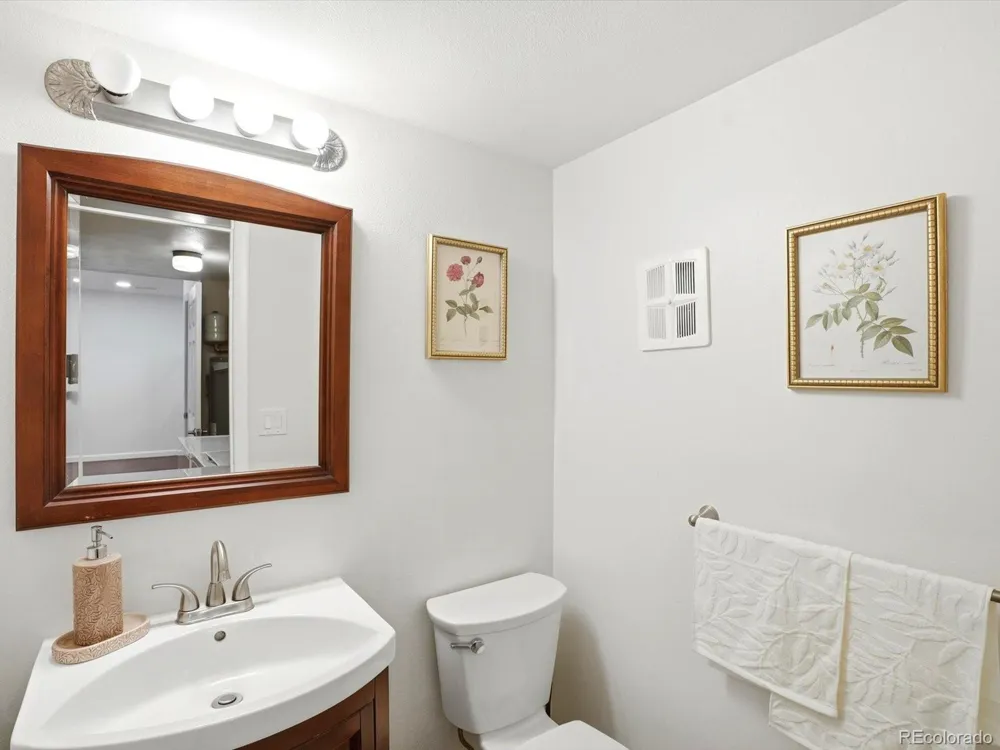 8923 W Warren Drive Lakewood, CO 80227
