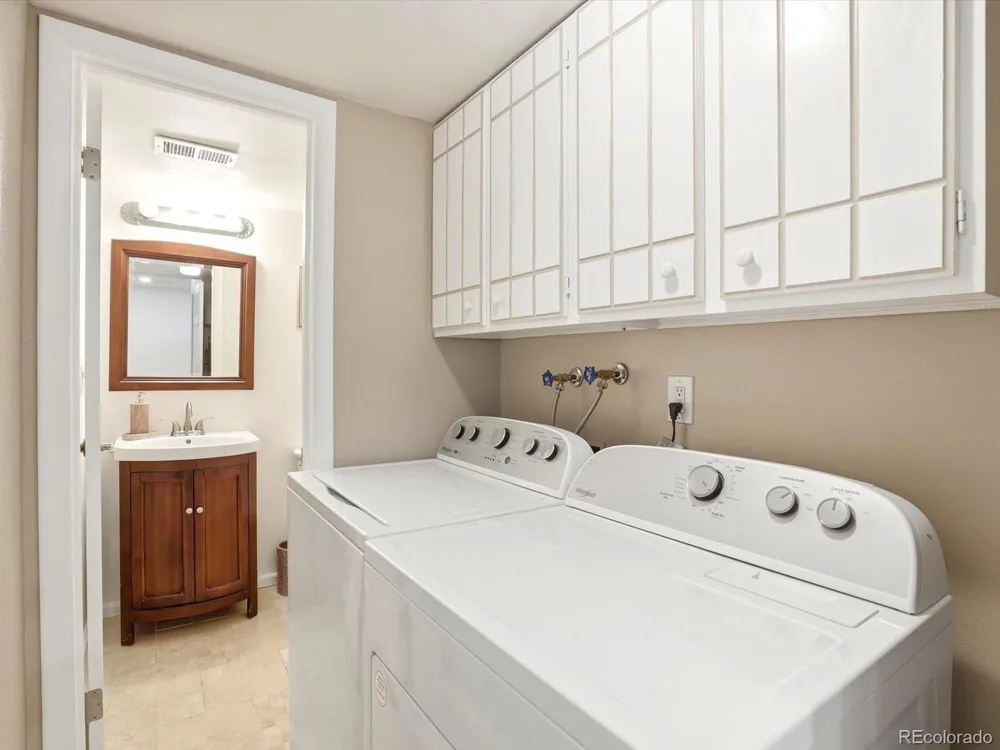 8923 W Warren Drive Lakewood, CO 80227