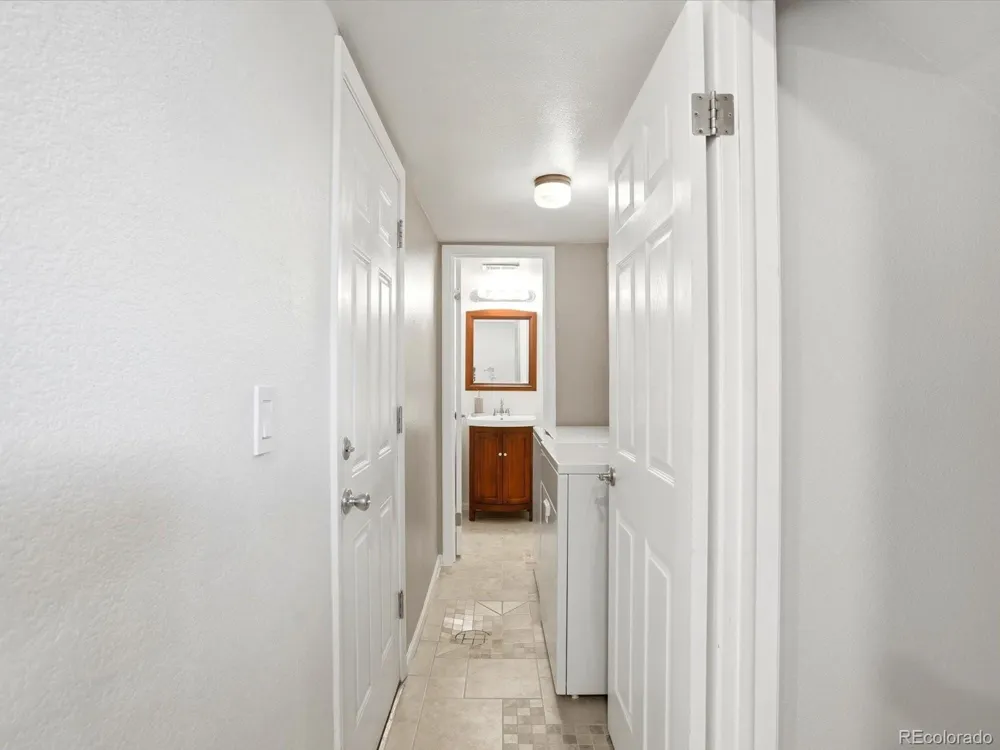 8923 W Warren Drive Lakewood, CO 80227