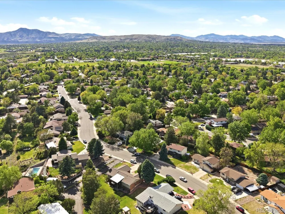 8923 W Warren Drive Lakewood, CO 80227