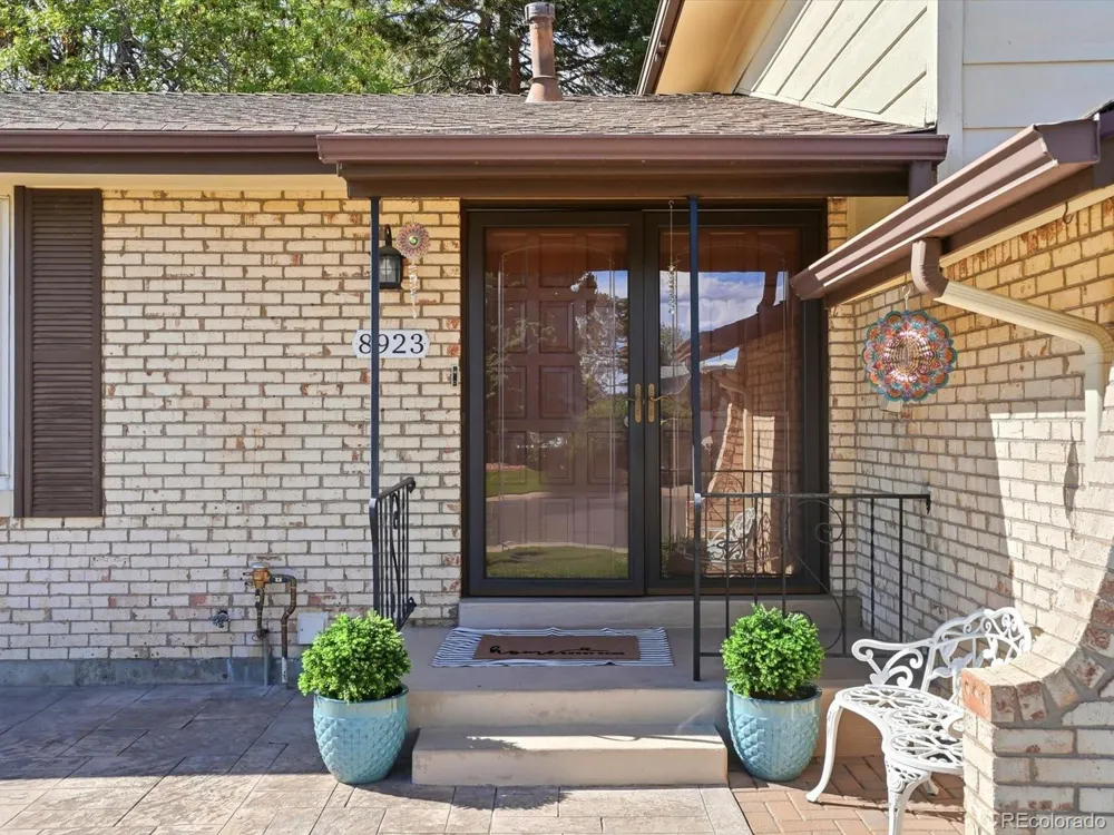 8923 W Warren Drive Lakewood, CO 80227