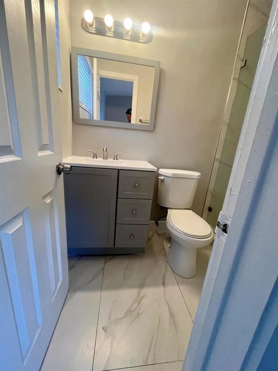 3765 NE 18th Avenue Pompano Beach, FL 33064