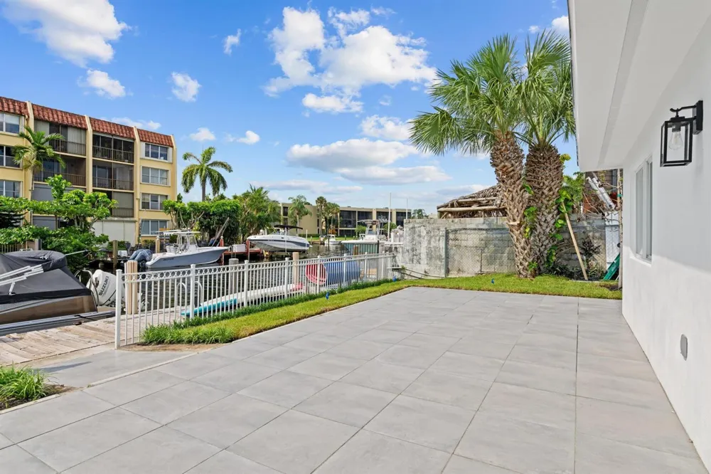 1814 SE 7th Street Pompano Beach, FL 33060