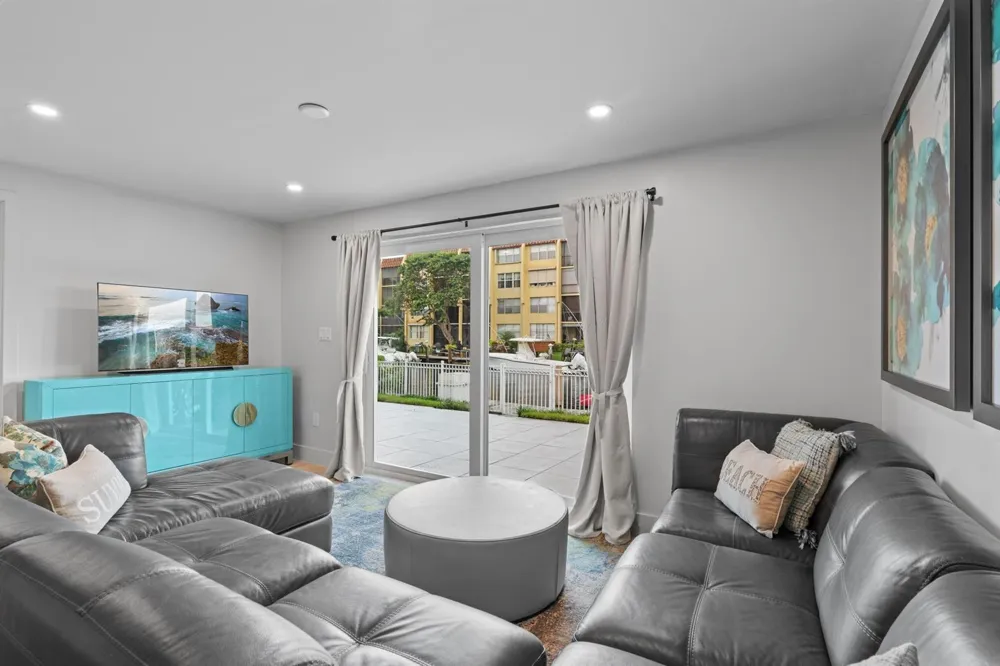 1814 SE 7th Street Pompano Beach, FL 33060
