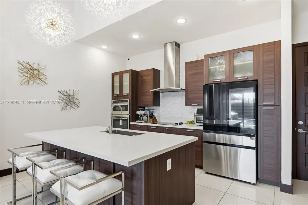 15932 SW 136th Way Miami, FL 33196