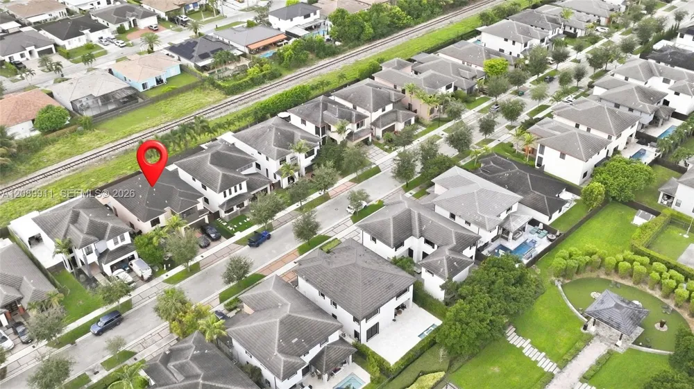 15932 SW 136th Way Miami, FL 33196