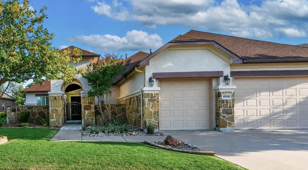 8908 Crestview Denton, TX 76207