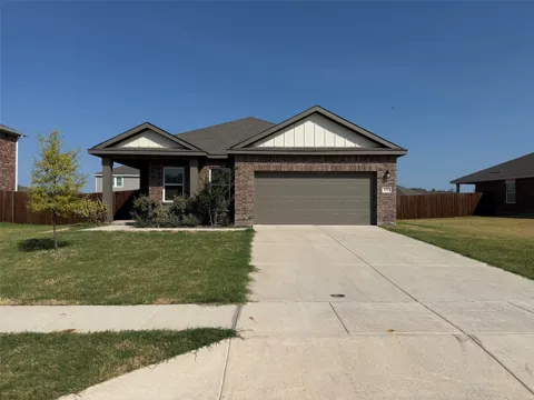 833 Lexington Lane