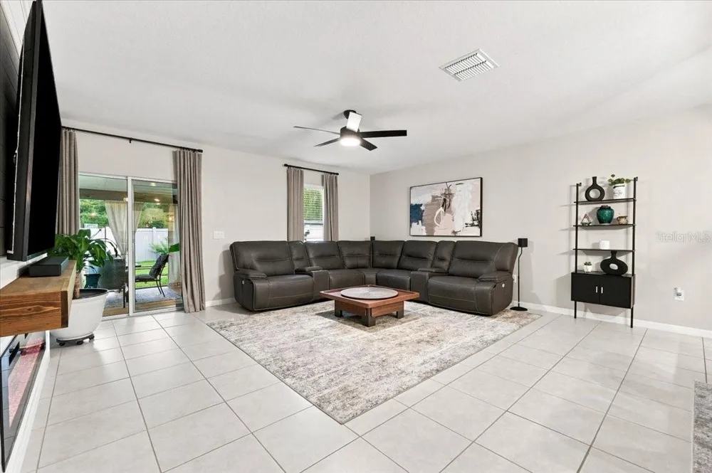 1736 RED LOOP Lakeland, FL 33801