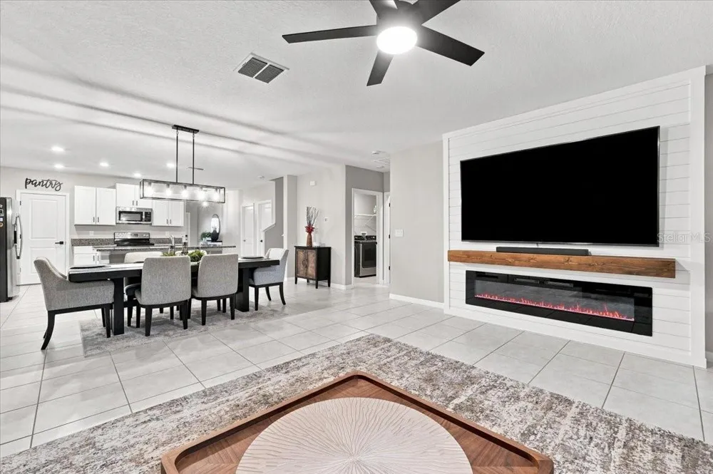 1736 RED LOOP Lakeland, FL 33801
