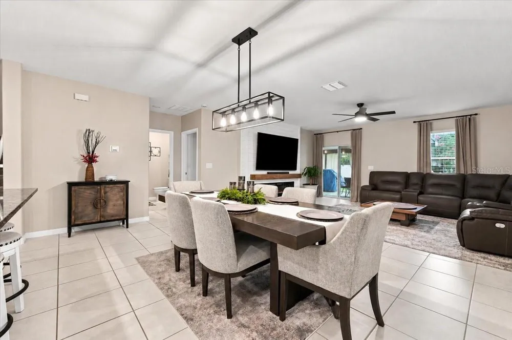 1736 RED LOOP Lakeland, FL 33801
