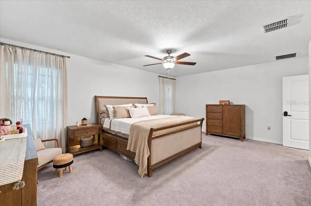 1736 RED LOOP Lakeland, FL 33801