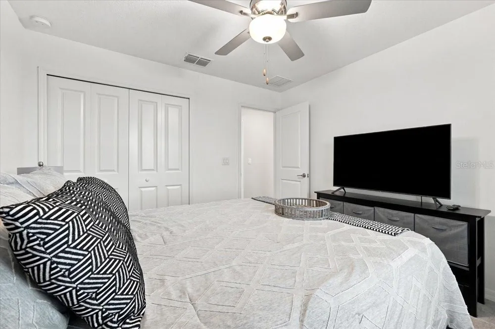 1736 RED LOOP Lakeland, FL 33801